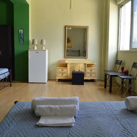 Town Hall Art Loft Aparthotel